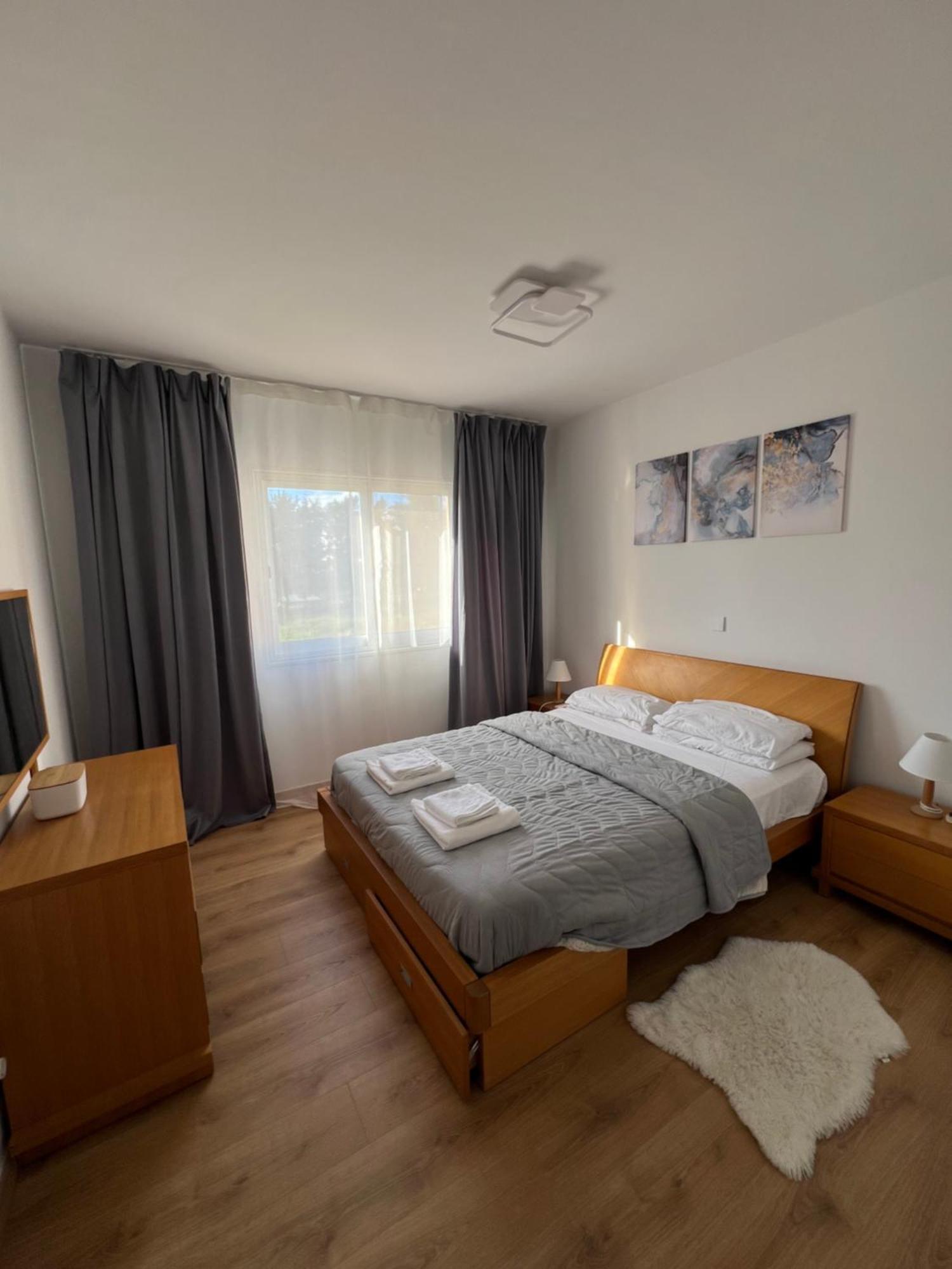 Iris Village Grand Apartment Paphos Exterior foto